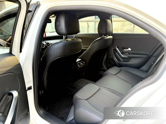Mercedes-Benz Class A 2022 Белый из Китая, фото 3