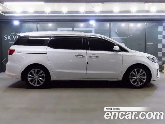 Kia The New Carnival id 2709962 из Кореи 13