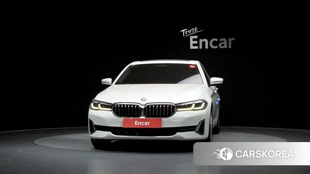 BMW 5 Series (G30) id 3859139 из Кореи 13