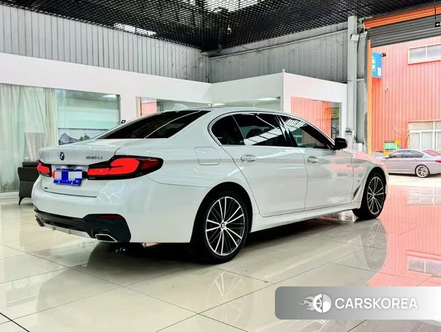 BMW 5 series 2022 Белый из Китая, фото 3