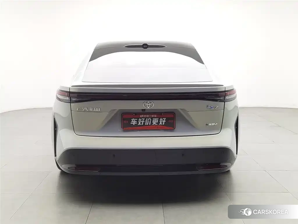 Toyota Platinum Wisdom 7 id 4565148 из Китая 17