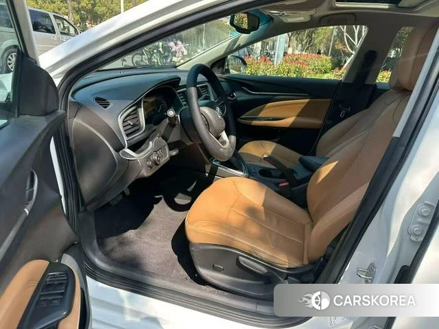 Buick Yinglang 2019 Белый из Китая, фото 3