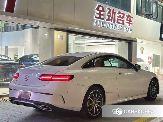 Mercedes-Benz E-class (imported) 2022 Белый из Китая, фото 3
