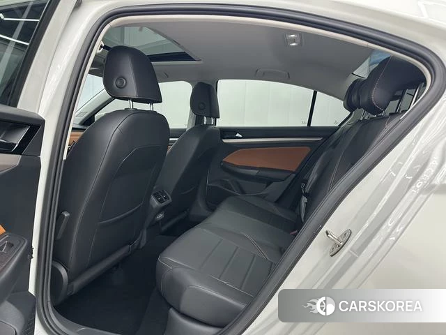 Volkswagen Bora id 4265088 из Китая 10