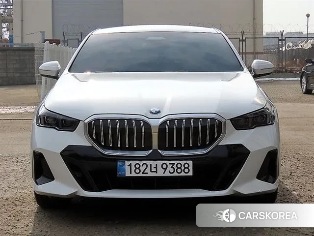 BMW 5 Series (G60) id 3733210 из Кореи 13