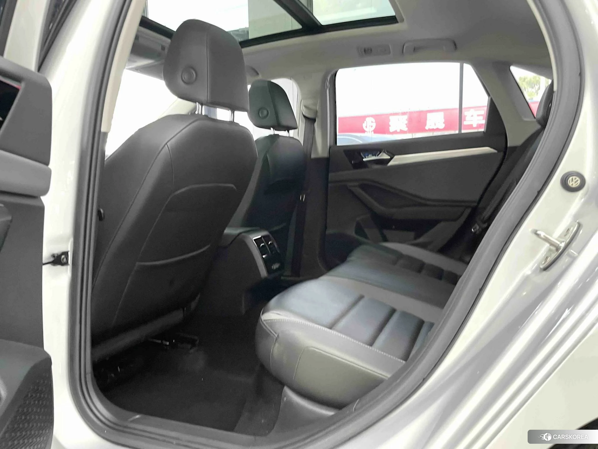 Volkswagen Sagitar id 4504680 из Китая 11