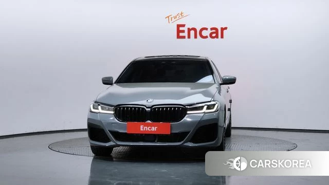 BMW 5 Series (G30) id 4269119 из Кореи 13