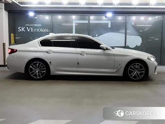 BMW 5 Series (G30) id 3509142 из Кореи 13