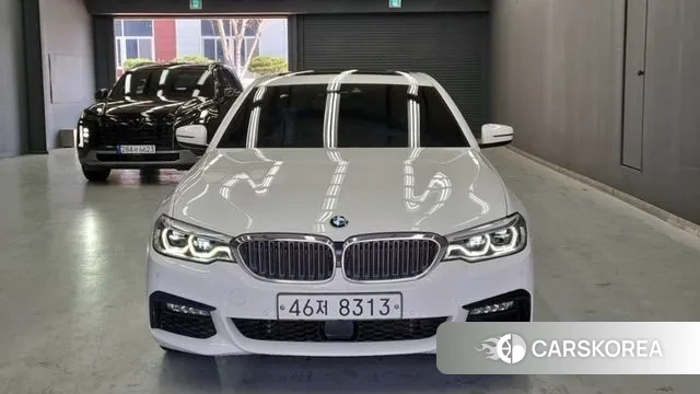 BMW 5 Series (G30) id 3772931 из Кореи 11