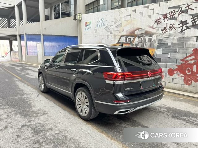 Volkswagen Tourang 2021 Черный из Китая, фото 3