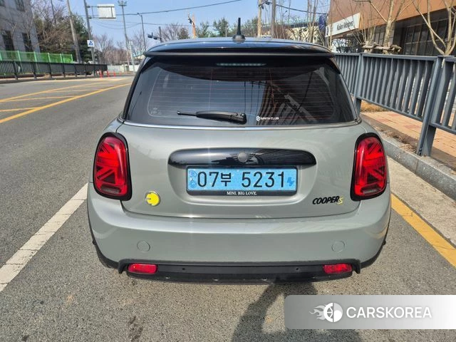 Mini Cooper Electric 2022 Серебряный из Кореи, фото 3