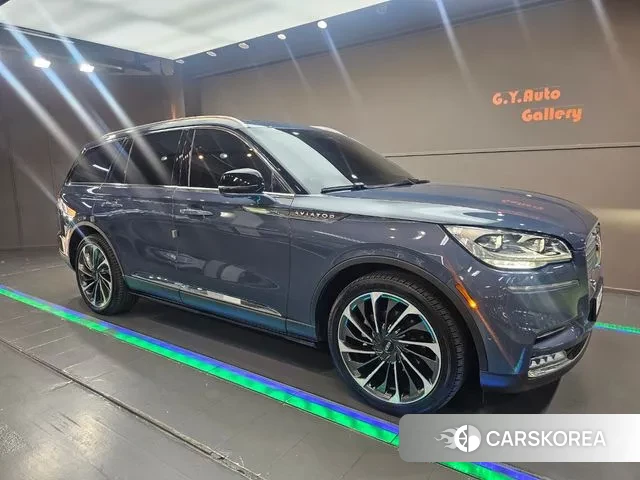 Lincoln Aviator 2nd generation 2021 Небесно-голубой из Кореи, фото 3