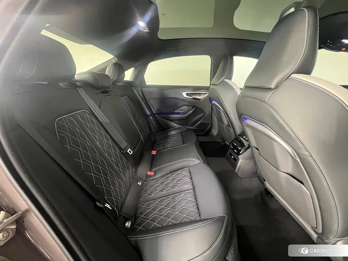 Audi A5L id 4589111 из Китая 13