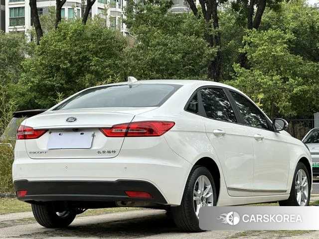 Ford Forrest id 4368201 из Китая 13