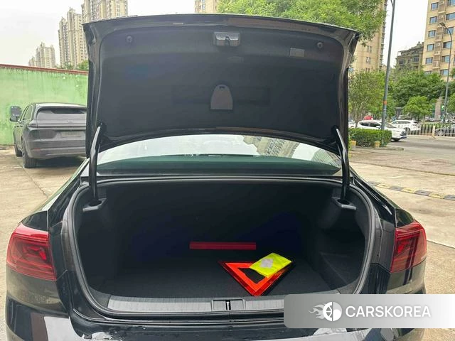 Volkswagen Magotan 2026 Черный из Китая, фото 6
