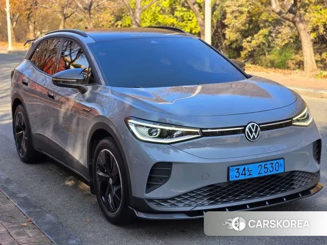 Volkswagen ID.4 2024 Серебристо-серый из Кореи, фото 3