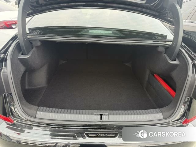 Volkswagen Passat id 4278427 из Китая 9