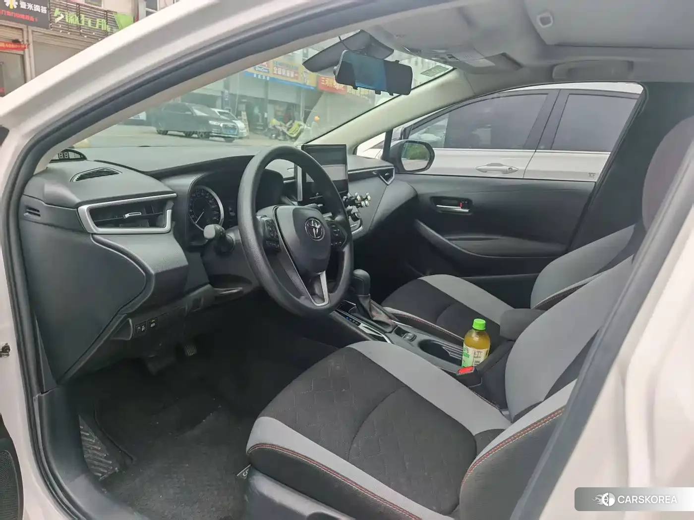 Toyota Corolla 2023 Белый из Китая, фото 3
