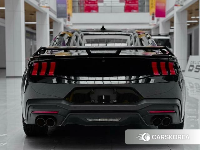 Ford Mustang 2024 Черный из Китая, фото 3