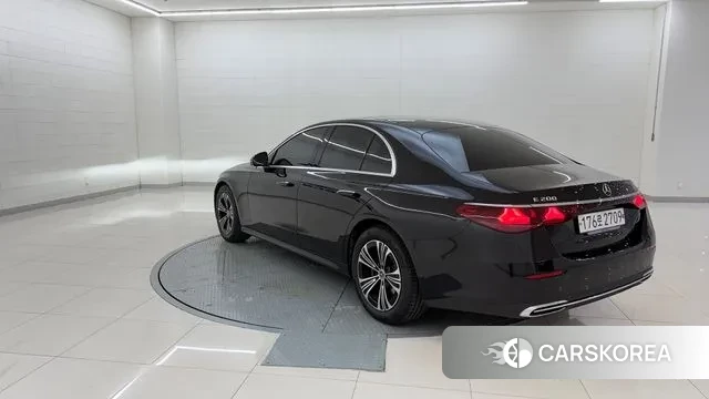Mercedes-Benz E-Class W214 id 3523204 из Кореи 13