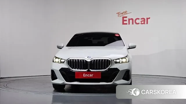 BMW 5 Series (G60) id 3441936 из Кореи 13