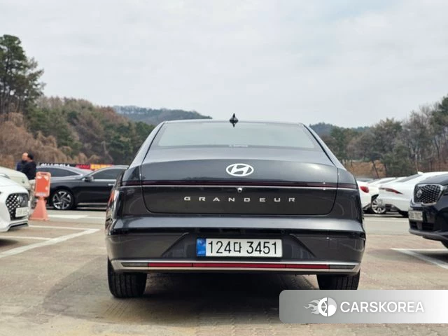 Hyundai Grandeur (GN7) id 3863979 из Кореи 11