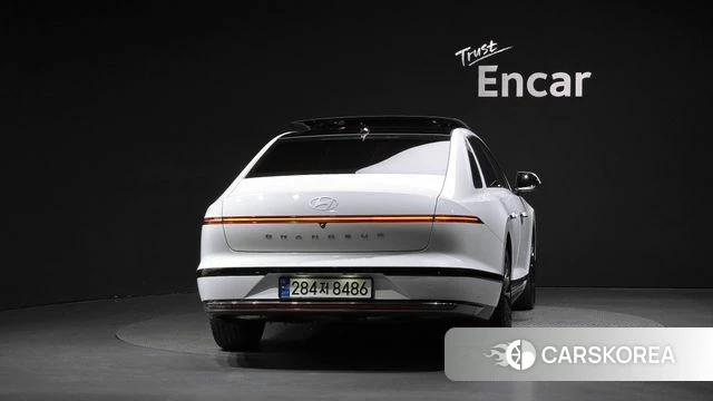 Hyundai Grandeur Hybrid (GN7) id 4871033 из Кореи 23