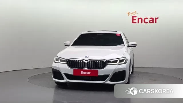 BMW 5 Series (G30) id 3533851 из Кореи 13