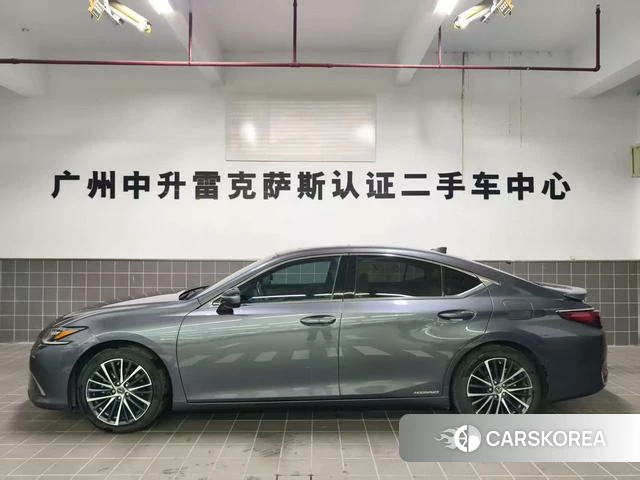 Lexus ES id 4291462 из Китая 15