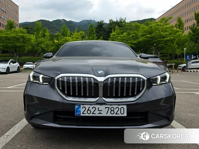 BMW 5 Series (G60) id 4547667 из Кореи 12