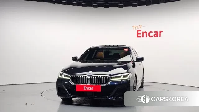 BMW 5 Series (G30) id 3372463 из Кореи 13