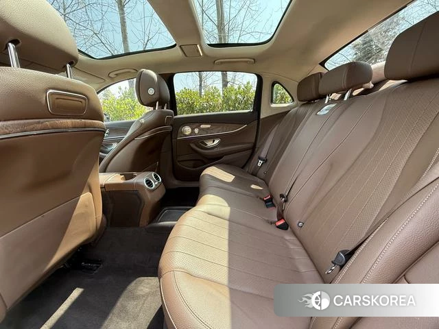 Mercedes-Benz E-class 2019 Черный из Китая, фото 3