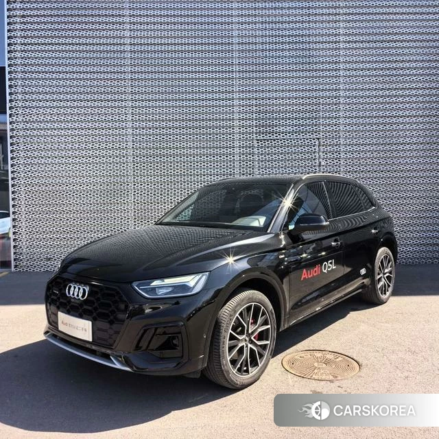 Audi Q5L 2025 Черный из Китая, фото 4