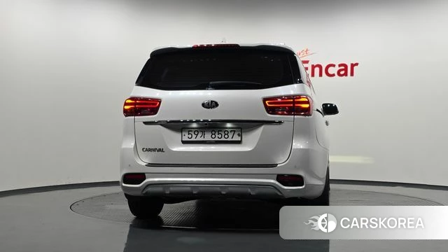 Kia The New Carnival id 4765112 из Кореи 23