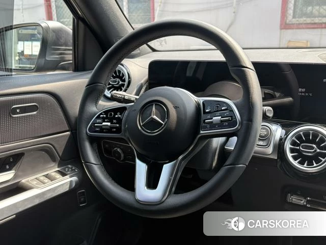 Mercedes-Benz GLB 2022 Темно-серый из Китая, фото 4