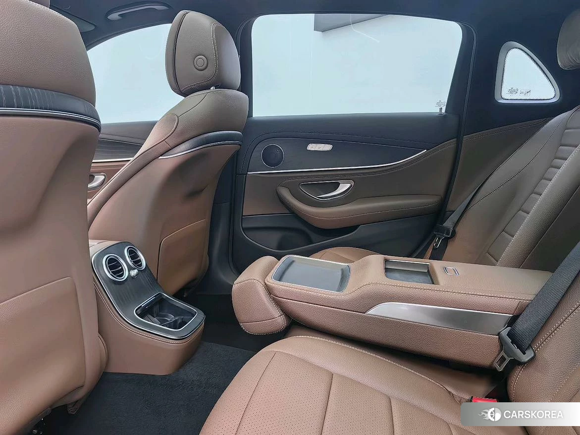 Mercedes-Benz E-Class id 4454045 из Китая 11