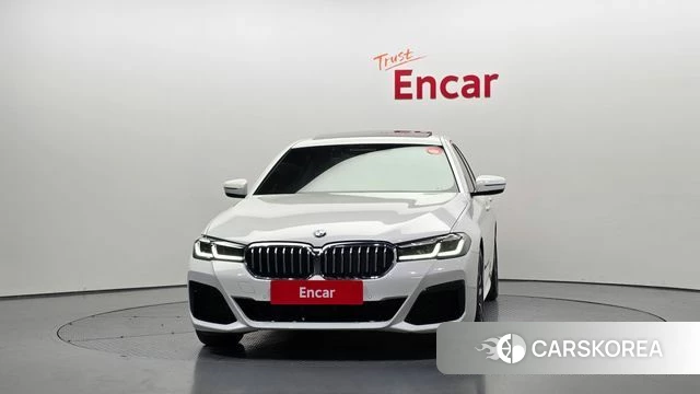 BMW 5 Series (G30) id 3935605 из Кореи 13