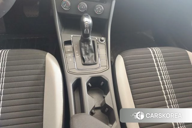 Volkswagen Bora id 3908341 из Китая 10
