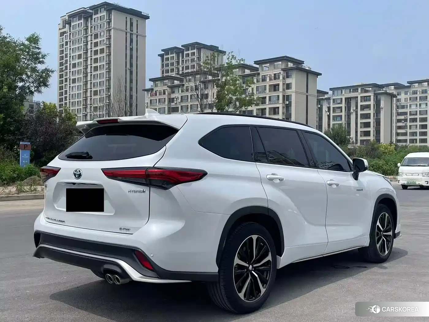 Toyota Crown 2023 Белый из Китая, фото 3