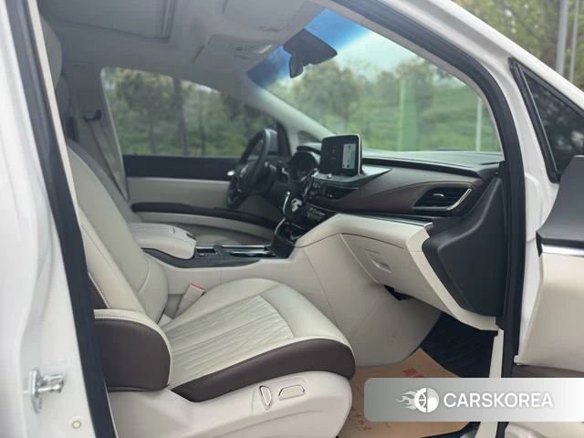 Buick GL8 id 3889961 из Китая 14