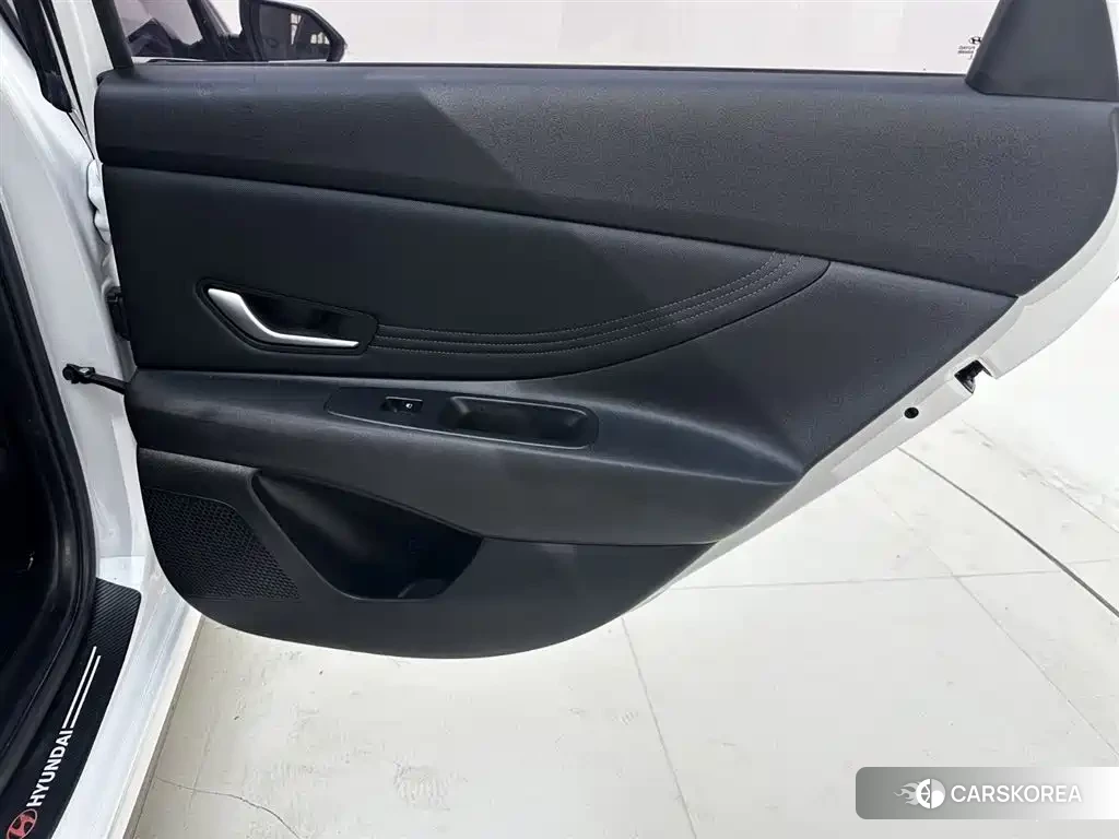 Hyundai Elantra id 4545969 из Китая 16