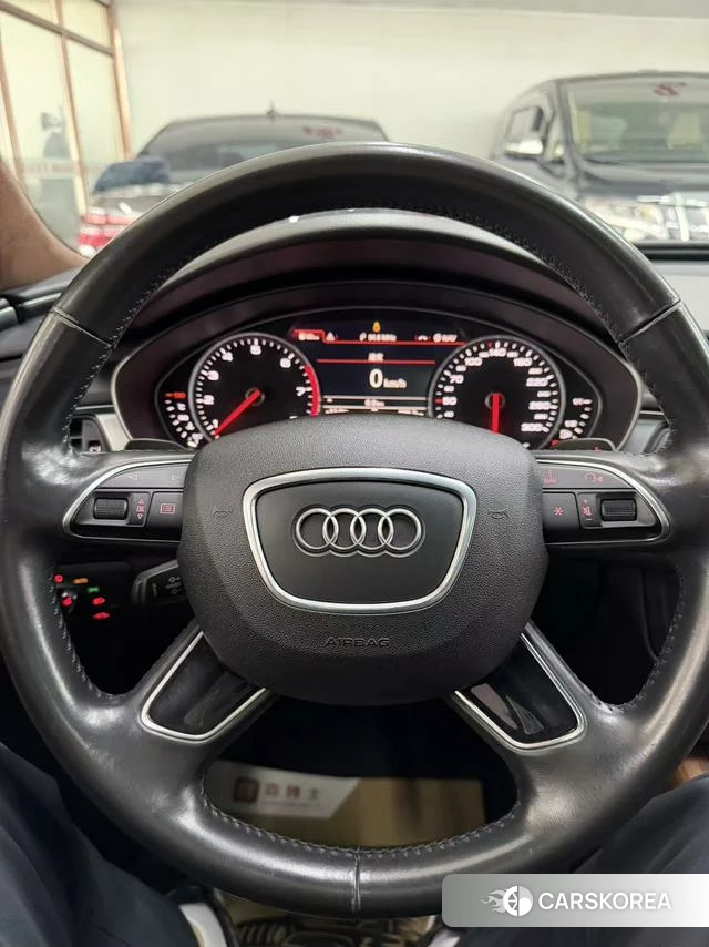 Audi A6L id 4207276 из Китая 7