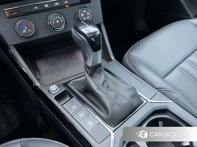Volkswagen Passat id 4263085 из Китая 7