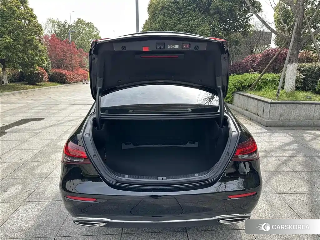 Mercedes-Benz E-Class id 4589335 из Китая 9