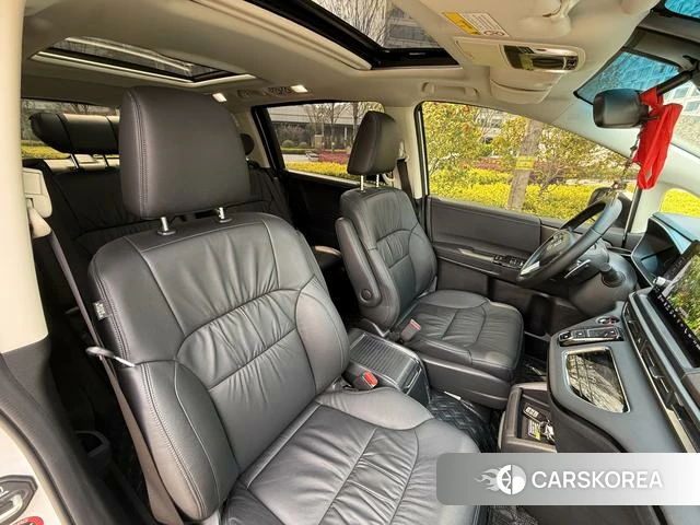 Honda Odyssey 2022 Белый из Китая, фото 3