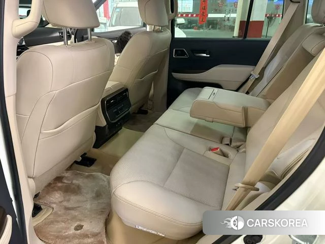 Toyota Landkuluze 2024 Белый из Китая, фото 3