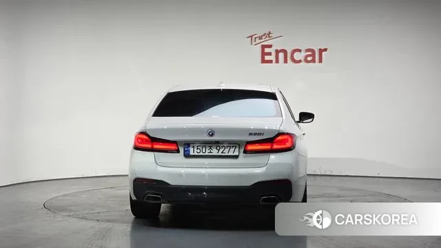 BMW 5 Series (G30) id 3545005 из Кореи 13