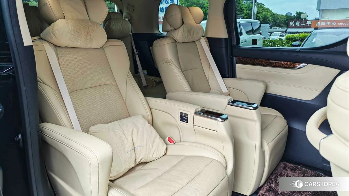 Toyota Elfa 2021 Черный из Китая, фото 3