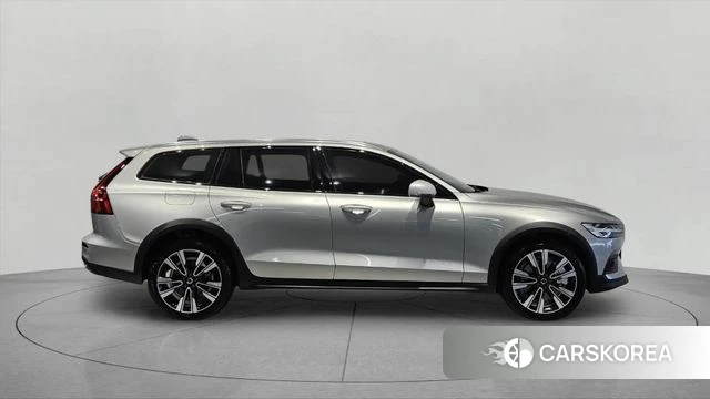 Volvo V60 Cross-Country 2nd Generation id 4528011 из Кореи 10