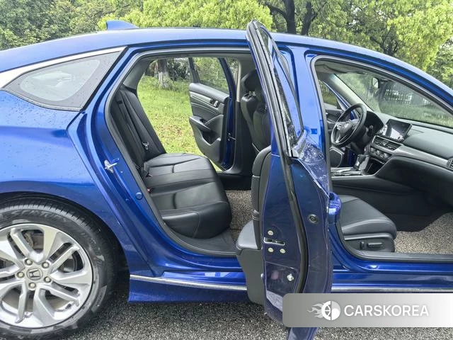 Honda Accord id 4254072 из Китая 8